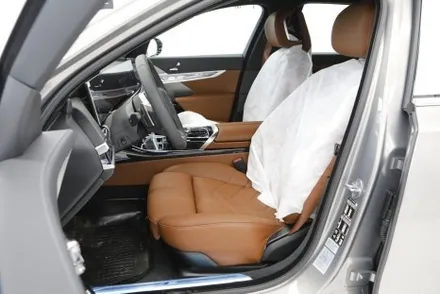 솔라가드 LX 입은 BMW 기함 740i 모습 살펴보기