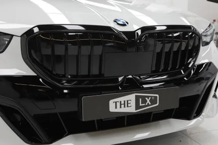 BMW 5시리즈그릴 랩핑(BMW아이코닉글로우)
