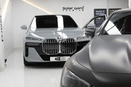 부천 BMW 전시장 에서 출고한 740i 솔라가드 퀀텀 썬팅 했어요.(카슈타인)