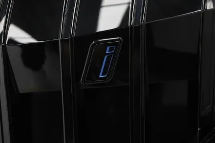 BMW 5시리즈 아이코닉글로우 그릴 랩핑(헬로오토)