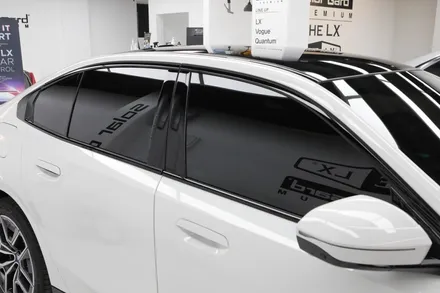 bmw i5 신차 출고 솔라가드 제니스ir 썬팅 전파간섭 걱정 없음(카슈타인)
