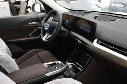 BMW 마포전시장 뉴 X1 윈도 틴팅 할때 여기어때
