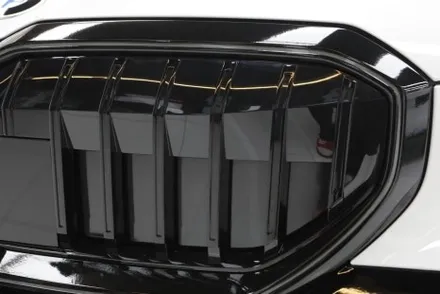 BMW 5시리즈그릴 랩핑(BMW아이코닉글로우)