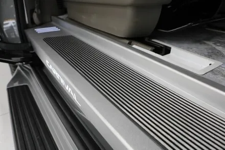 카니발 대리석바닥 그레이 컬러 시공 완료(인천 카니발 튜닝)