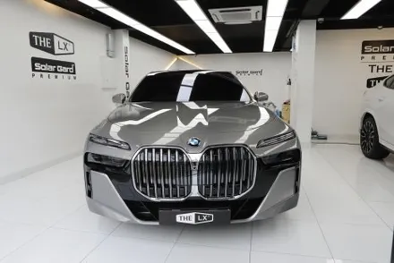 솔라가드 LX 입은 BMW 기함 740i 모습 살펴보기