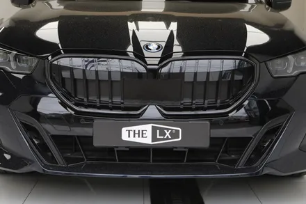 부천 i5 아이코닉글로우랩핑(BMW 라디에이터 그릴 랩핑)은 카슈타인 헬로오토 에서 해야 해요.