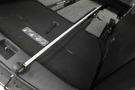 3열 탈부착 레일 카니발 9인승 캠핑 차박 물건 적재하기 좋아요