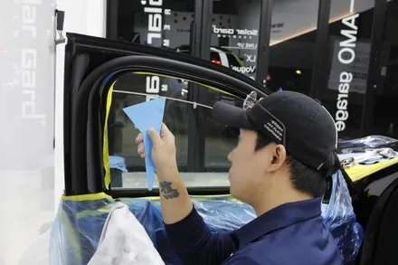 벤츠 E클래스 페이스리프트 E350 AMG line 솔라가드 프리미엄 퀀텀 시공했어요.
