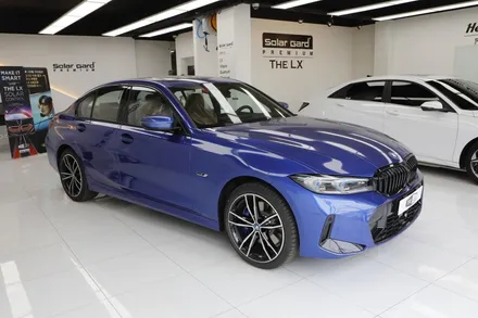 부천 썬팅 전문점 BMW 330e 솔라가드 LX 시공으로 여름 준비!