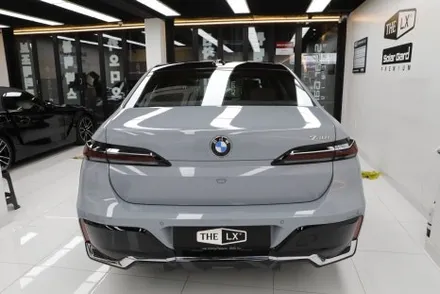 부천 BMW 전시장 에서 출고한 740i 솔라가드 퀀텀 썬팅 했어요.(카슈타인)