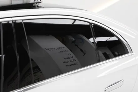 한강신도시 김포 벤츠 전시장 출고한 E200 솔라가드 제니스 시공 위해 부평으로 오셨습니다.