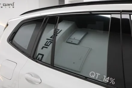 BMW 계양 전시장에서 ix3 출고하고 헬로오토 에서 썬팅 했어요