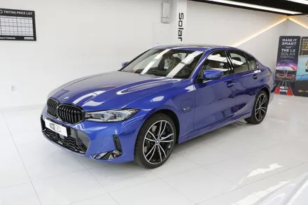 부천 썬팅 전문점 BMW 330e 솔라가드 LX 시공으로 여름 준비!