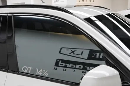BMW 계양 전시장에서 ix3 출고하고 헬로오토 에서 썬팅 했어요