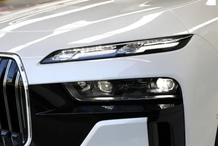 BMW 프로모션 많이 받고 출고한 740i 썬팅(카슈타인)