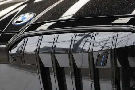 부천 i5 아이코닉글로우랩핑(BMW 라디에이터 그릴 랩핑)은 카슈타인 헬로오토 에서 해야 해요.
