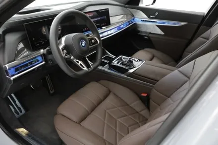 일산 썬팅 BMW i7 브루클린 그레이 열차단 썬팅은 솔라가드 LX