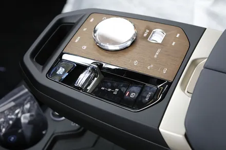 BMW ix50 썬팅 열차단 완벽하게