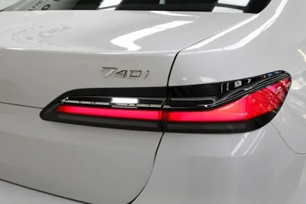 BMW 프로모션 많이 받고 출고한 740i 썬팅(카슈타인)