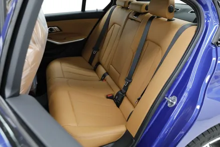 부천 썬팅 전문점 BMW 330e 솔라가드 LX 시공으로 여름 준비!