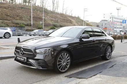 벤츠 E클래스 페이스리프트 E350 AMG line 솔라가드 프리미엄 퀀텀 시공했어요.