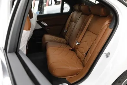 BMW 프로모션 많이 받고 출고한 740i 썬팅(카슈타인)