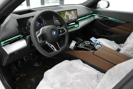 bmw i5 신차 출고 솔라가드 제니스ir 썬팅 전파간섭 걱정 없음(카슈타인)