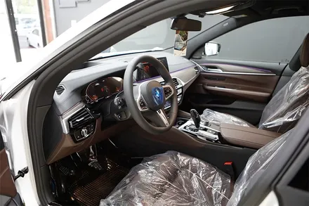 BMW 6GT 솔라가드 프리미엄 썬팅은 THE LX 부평 에서 하자!