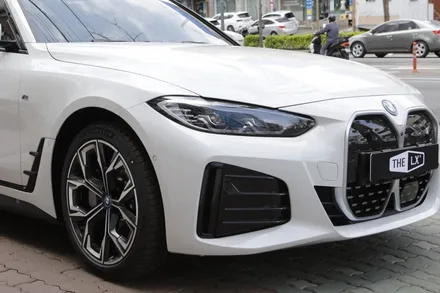 BMW i4 전기차 솔라가드 프리미엄 LX 썬팅 - 더엘엑스 부평직영점