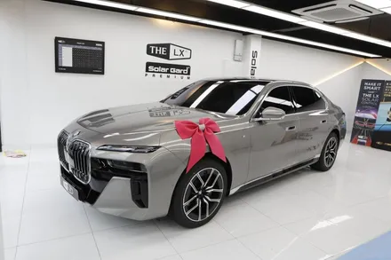 솔라가드 LX 입은 BMW 기함 740i 모습 살펴보기
