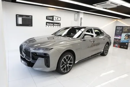 솔라가드 LX 입은 BMW 기함 740i 모습 살펴보기