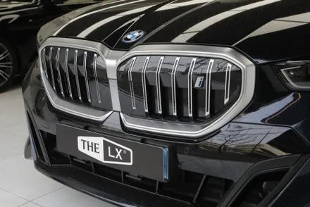 부천 i5 아이코닉글로우랩핑(BMW 라디에이터 그릴 랩핑)은 카슈타인 헬로오토 에서 해야 해요.