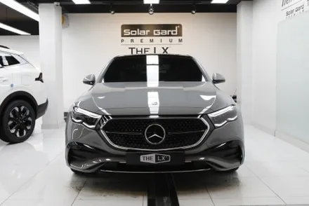 벤츠 w214 e300 런치에디션 214대 한정판 더엘엑스 LX 썬팅 가격정보(헬로오토)