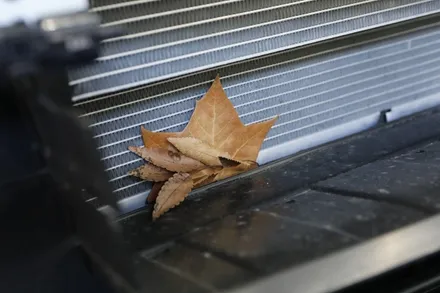 인천 쏘렌토 하이브리드 그릴망 작업(헬로오토)