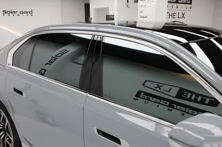 부천 BMW 전시장 에서 출고한 740i 솔라가드 퀀텀 썬팅 했어요.(카슈타인)