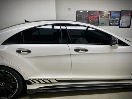 벤츠 cls63amg 8기통 슈퍼세단 끝판왕 ! 강서구 크롬죽이기 그릴랩핑시공 / 서울 강서구 공항동