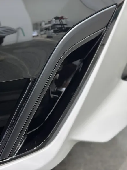 마포 PPF BMW i5 전면 하이그로시 부담스러워서... 섬세한 손재단으로 / 서울 강서구 공항동