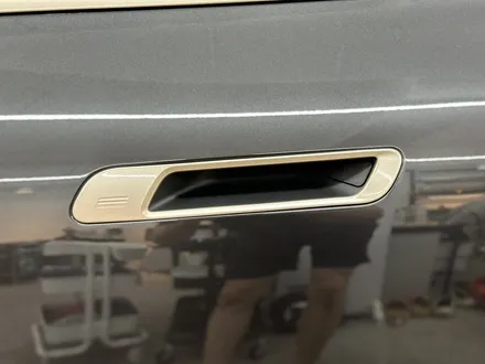 성남 분당 랩핑 BMW ix50 퍼스트 에디션처럼 몰딩 샴페인골드! 상당히 세련됨 / 서울 강서구 공항동