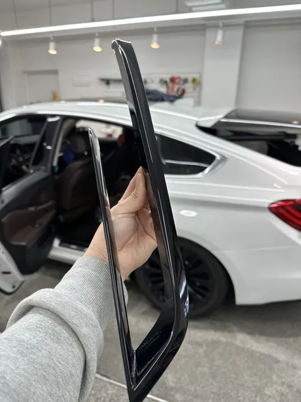BMW 5GT 실내 랩핑 강서구 커버봇에서 고광택 크롬 죽이기까지 우수한 퀄리티를 만드는 비법 / 서울 강서구 공항동