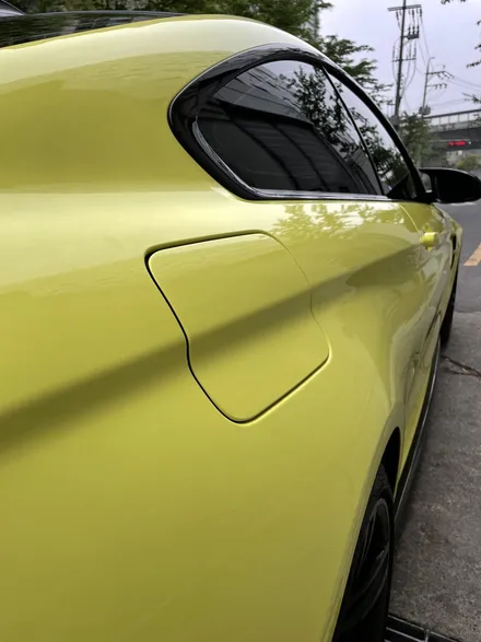 BMW F82 M4 전체랩핑 에이버리 엠뷸런스 옐로우 카스킨 / 서울 강서구 공항동