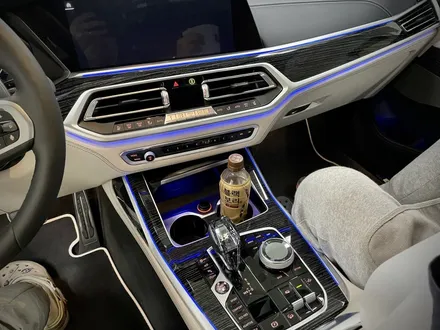 Bmw x7 블랙랩핑 강서구 크롬죽이기랩핑 실내ppf 시공으로 기스없이 / 서울 강서구 공항동