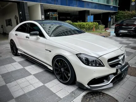 벤츠 cls63amg 8기통 슈퍼세단 끝판왕 ! 강서구 크롬죽이기 그릴랩핑시공 / 서울 강서구 공항동