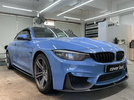 BMW M4 F바디 카본 바디킷을 강조하는 라인 데칼, 프론트 바 보강바 랩핑 강서구 데칼 랩핑 / 서울 강서구 공항동
