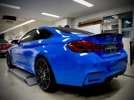 BMW m4 인텐스블루 전체랩핑 차량색상바꾸기 일산파주 에이버리 랩핑 / 서울 강서구 공항동