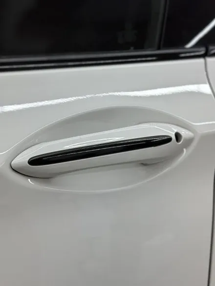 BMW 5GT 실내 랩핑 강서구 커버봇에서 고광택 크롬 죽이기까지 우수한 퀄리티를 만드는 비법 / 서울 강서구 공항동