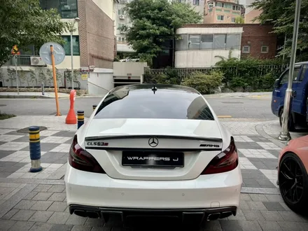 벤츠 cls63amg 8기통 슈퍼세단 끝판왕 ! 강서구 크롬죽이기 그릴랩핑시공 / 서울 강서구 공항동