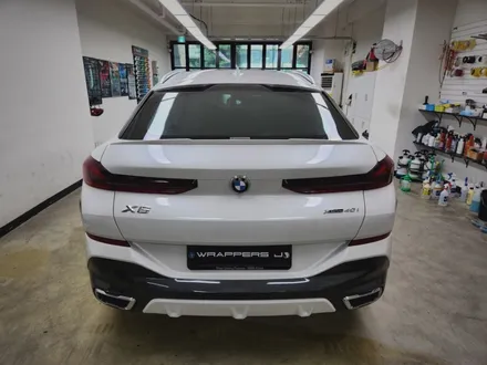 bmw x6 실내카본랩핑 시공으로 실내 분위기 바꾸고 크롬죽이기 시공으로 보다 스포티하게 ! / 서울 강서구 공항동