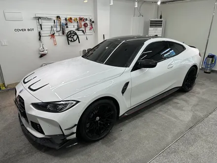 BMW M4 G82 라인 데칼 띠 랩핑 한줄로 감성 터짐 김포 일산 라인 데칼 띠 포인트 / 서울 강서구 공항동