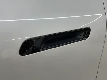 강남 랩핑은 커버봇으로 BMW IX 50 몰딩 컬러만 바꿔서 다른차로 만들어버림 / 서울 강서구