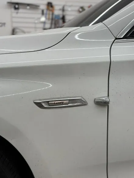 BMW 5GT 실내 랩핑 강서구 커버봇에서 고광택 크롬 죽이기까지 우수한 퀄리티를 만드는 비법 / 서울 강서구 공항동